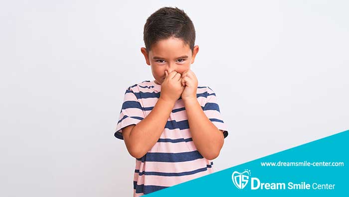 علت و درمان بوی بد دهان کودک